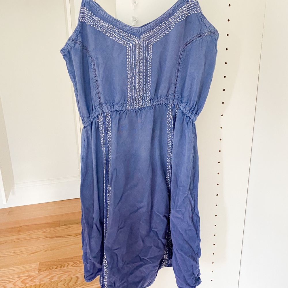 Blue and white dress from Raya Sun 💙